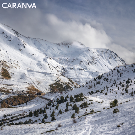Dónde Esquiar en Septiembre: Las Mejores Opciones en España y Cerca de España - Caranva - {{ article.tags }}