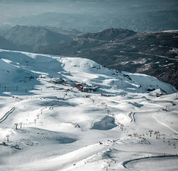 Parte de Nieve Sierra Nevada Hoy: Estado Actualizado, Pistas Abiertas y Webcams 2026 - CaranvaSports - 