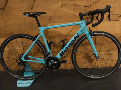 Alquiler Bicis Carretera de Carbono en Barcelona - Carretera / Bianchi Infinito XE -CaranvaSports - temporada 2026