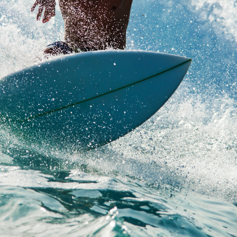 Surfverhuur Zarautz — Surfplank, Neopreen en SUP